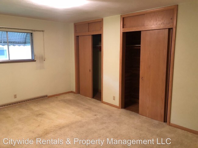 Building Photo - 3 br, 2 bath Apartment - 3727 N 87th St