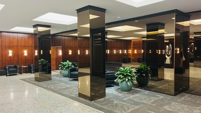 Foto del edificio - 535 N Michigan Ave
