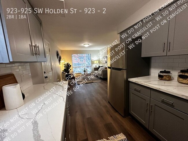 Foto del edificio - West Seattle - Renovated 2 Bedroom / 1 Bat...