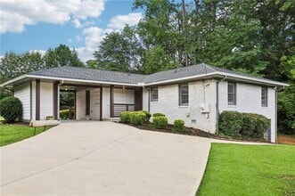 Building Photo - 3731 N Druid Hills Rd