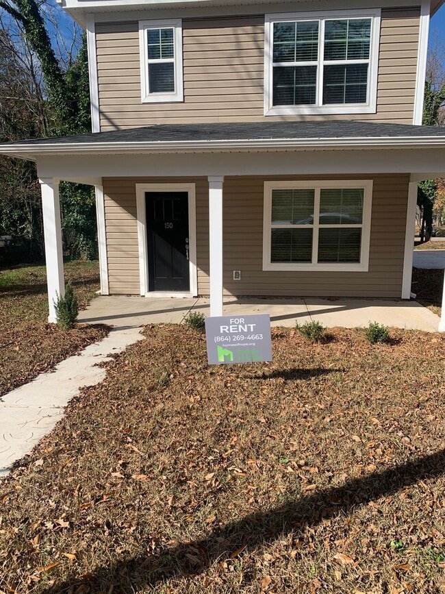 Building Photo - 1700 Skylyn Dr