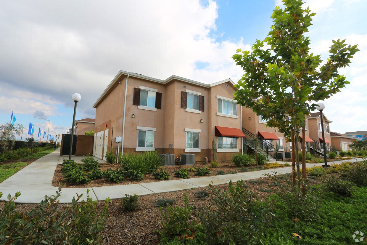 Kendrea Place Family Apartments Apartments in Mc Farland, CA