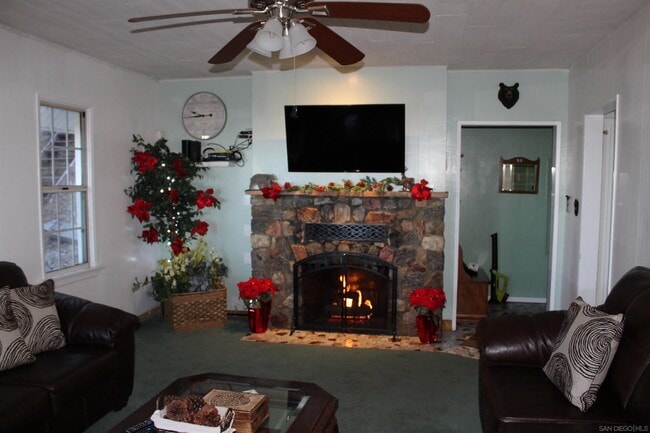 Building Photo - 23984 Skyland Dr