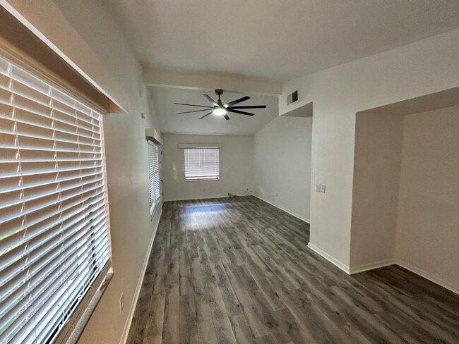 Foto del edificio - 1730 W Perdiz St