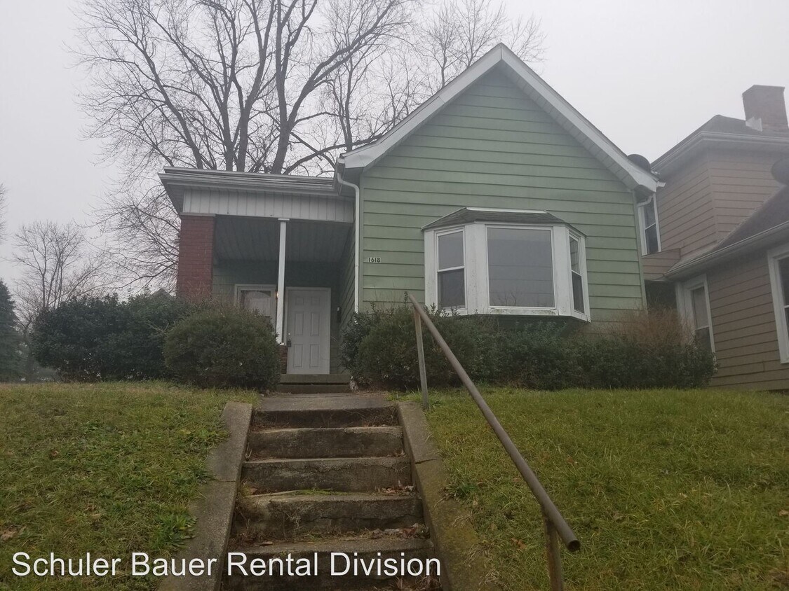 Primary Photo - 3 br, 1 bath House - 1618 E. Main St.