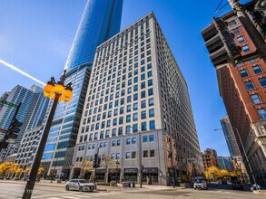 Building Photo - 910 S Michigan Ave