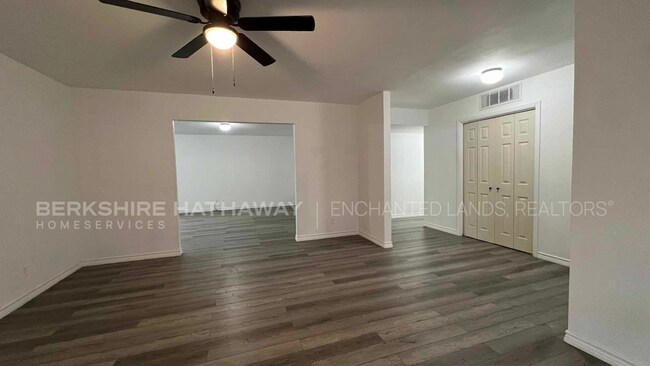 Foto del edificio - Updated 3 Bedroom/2 Bath Water Paid!!!