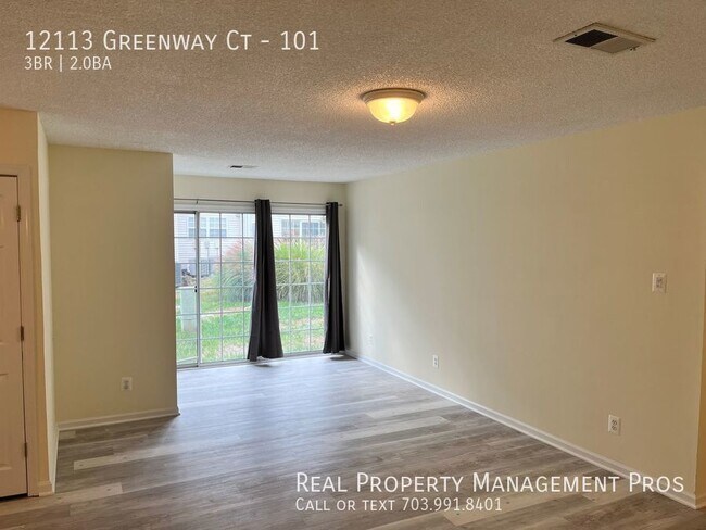Building Photo - Minutes to RT66/Vienna Metro-Qualify for a...