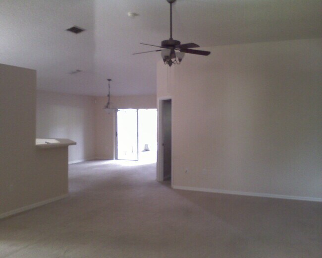 Foto del edificio - 1752 W Marshall Lake Dr