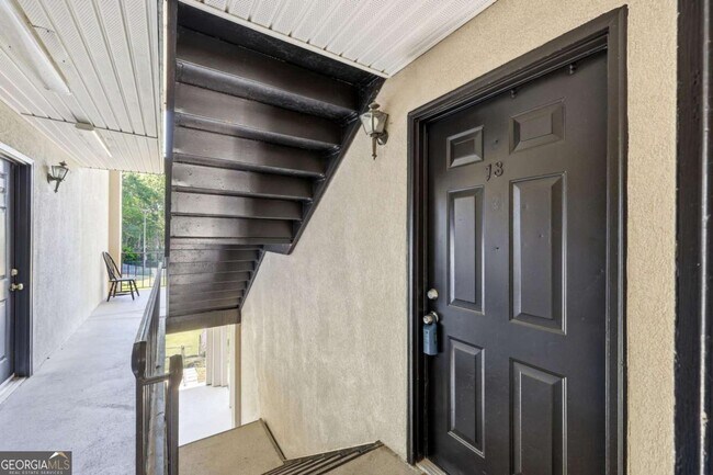 Building Photo - 605 Candler St
