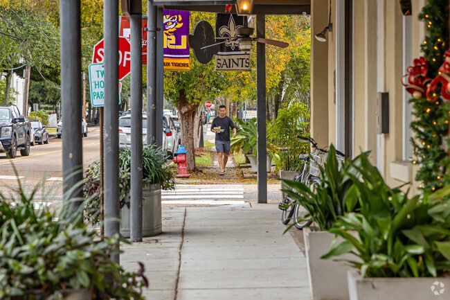 The streets of downtown Covington are very walkable.