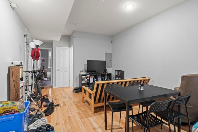 Foto del edificio - 1848 N 17th St