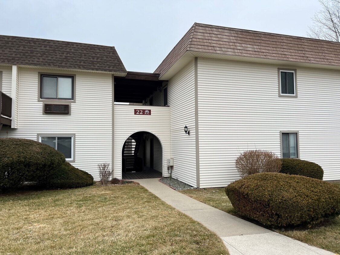 22 Village Park Dr Unit 2A, Fishkill, NY 12524 Condo for Rent in