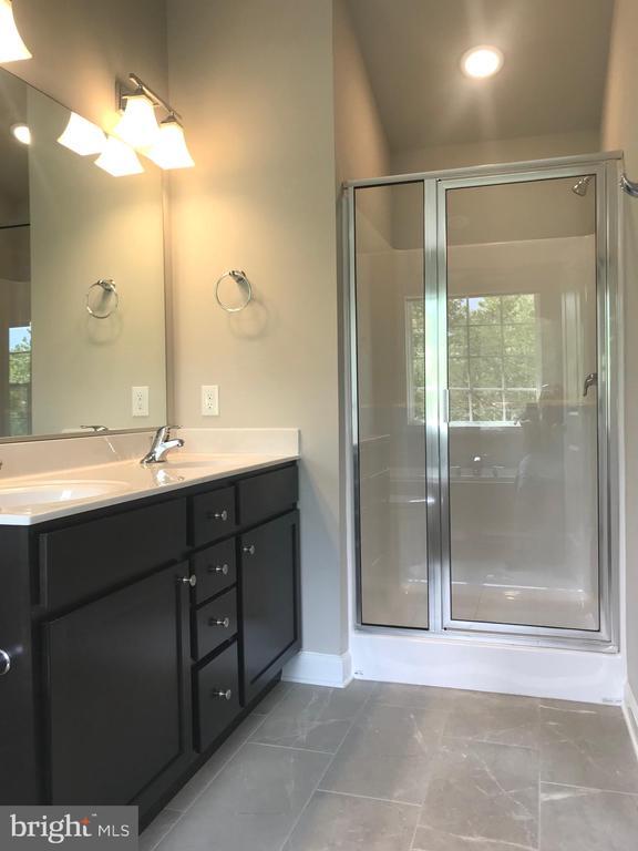 Building Photo - 92 Andrews Pl