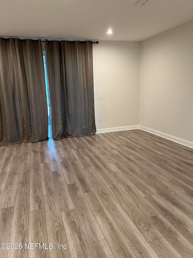 Foto del edificio - 504 Blue Daze St