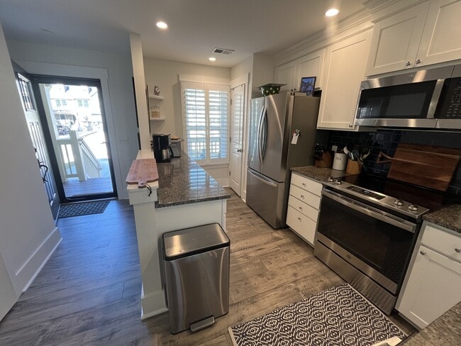 Building Photo - 16 Old Stoney Ln