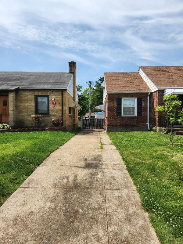 Building Photo - 5818 Rhodes Ave