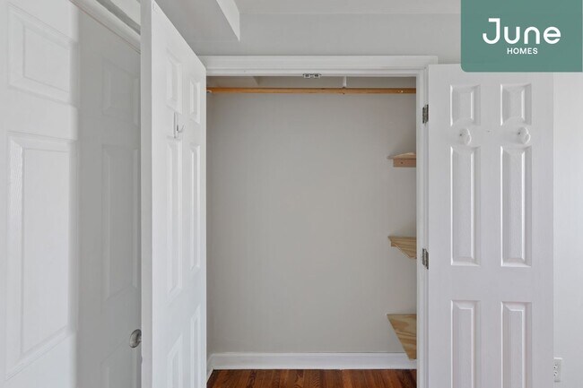 Foto del edificio - Full room in 2-bed/1.0-bath Home