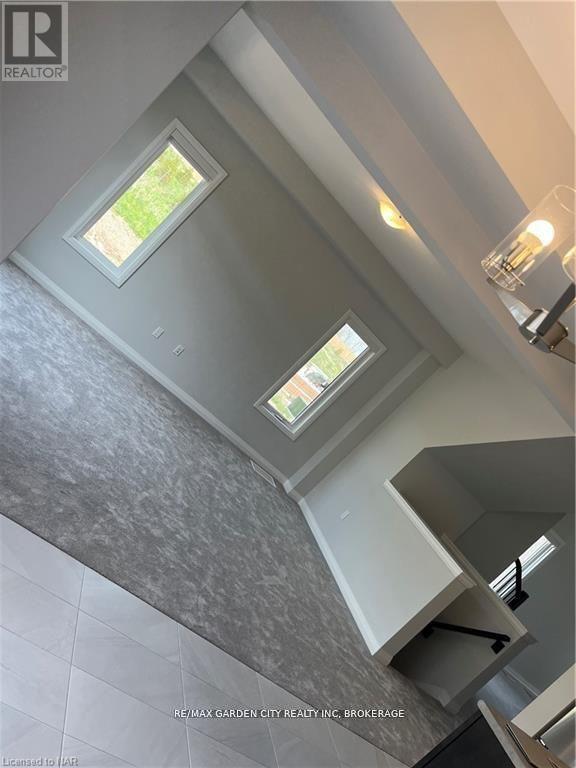 Photo du bâtiment - 4552-4552 Portage Rd