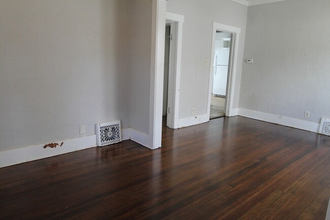 Foto del edificio - 2 plus Bedroom Home near Henry Doorly Zoo! Pet Friendly! Zero Deposit * ask for details