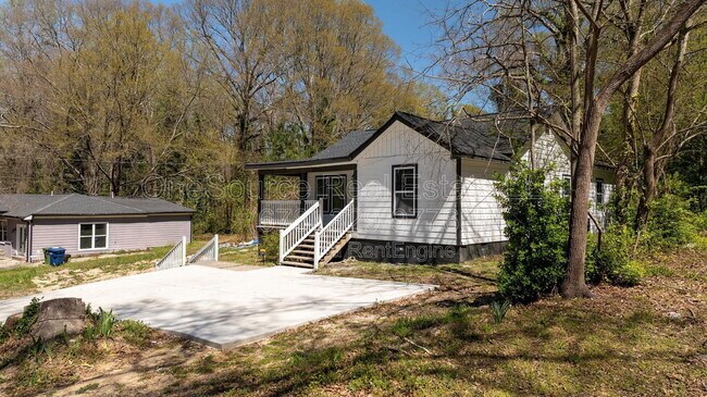 Foto del edificio - 665 S Eugenia Pl NW