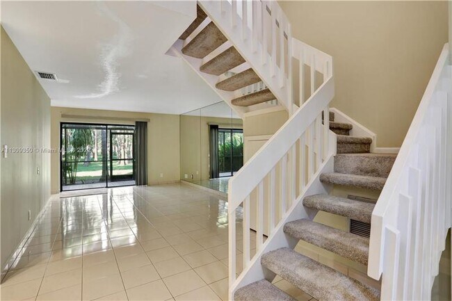 Foto del edificio - 2215 NW 45th Ave