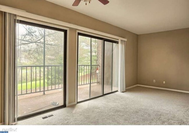 Building Photo - 7D Fairway Rd