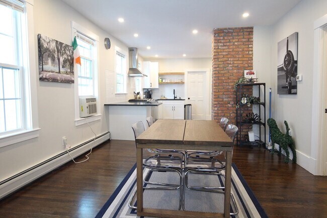 Building Photo - 68-70 Flint St