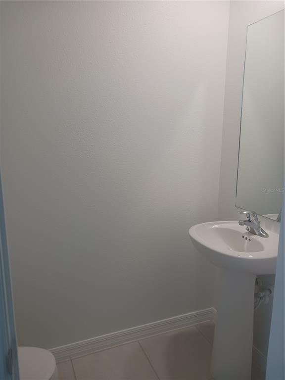 Foto del edificio - 8607 Tropical Aire Ln