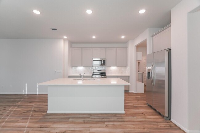 Foto del edificio - 8498 Sweet Cherry Ln