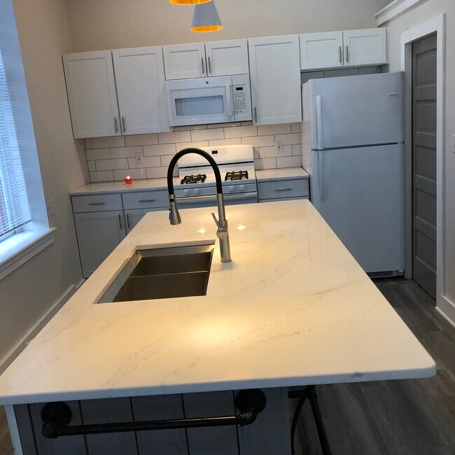 Foto del edificio - 82 S Main St