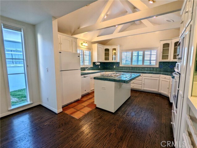 Foto del edificio - 509 Goldenrod Ave