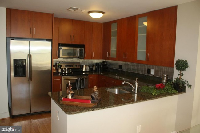 Foto del edificio - 1 br, 1 bath Condo - The Whitman Condominiums