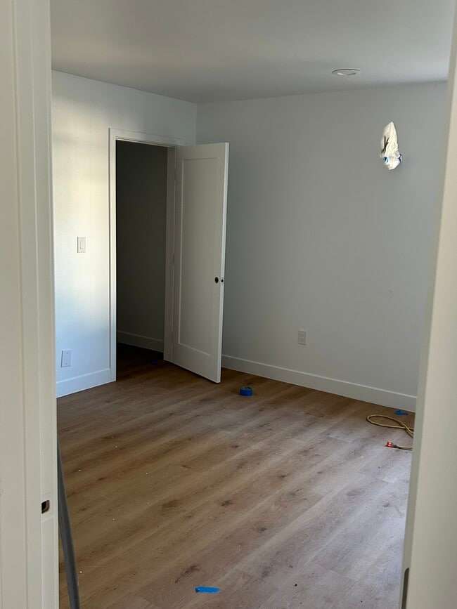 Building Photo - 10346 Pounds Ave