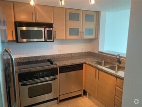 Building Photo - 2101 Brickell Ave