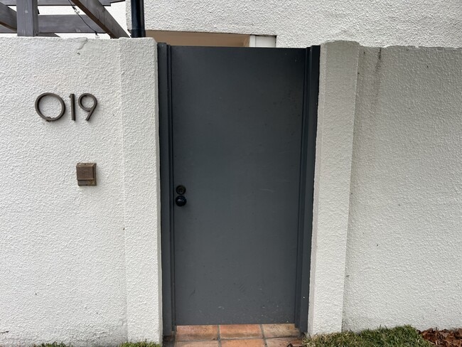 Foto del edificio - 4702 SW 67th Ave