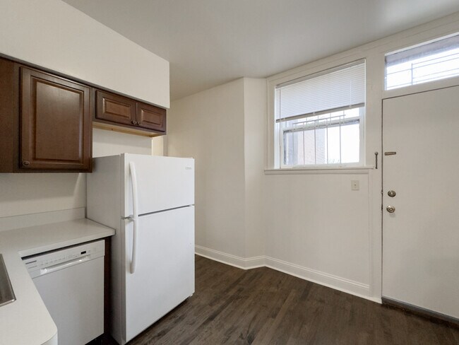 Foto del edificio - 2633 W Ainslie St