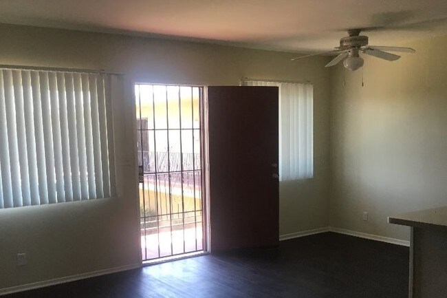 Living Room - 7112 Fenway Dr