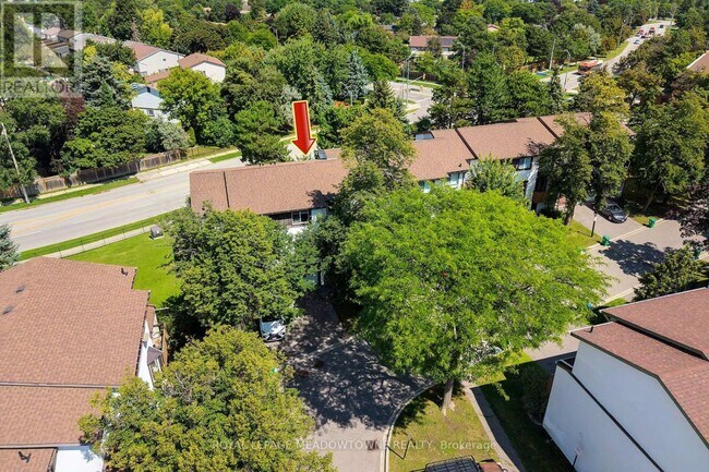 Building Photo - 2651 Aquitaine Ave