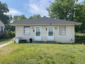 Building Photo - 415 Rocky St