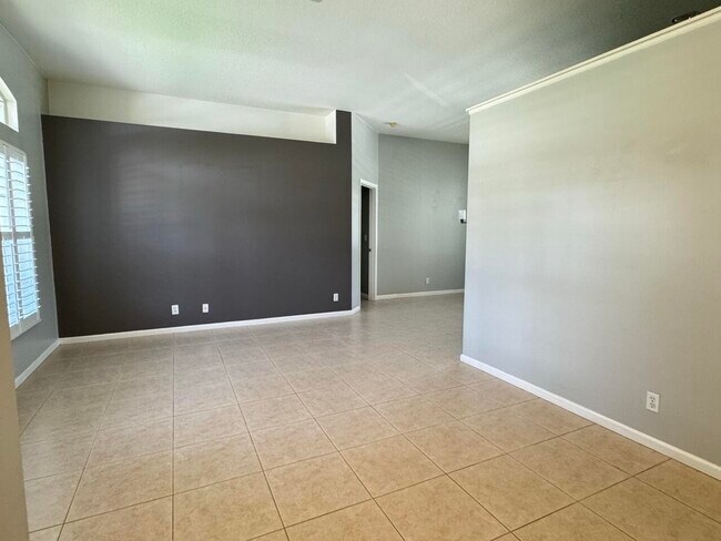 Foto del edificio - 148 Fernwood Crescent