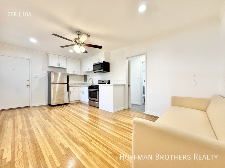Foto principal - 1518 Laurel Canyon Blvd