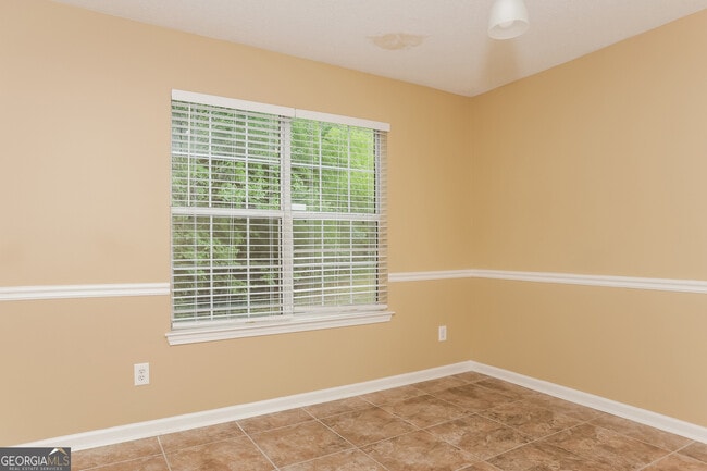 Building Photo - 4530 Talon Way