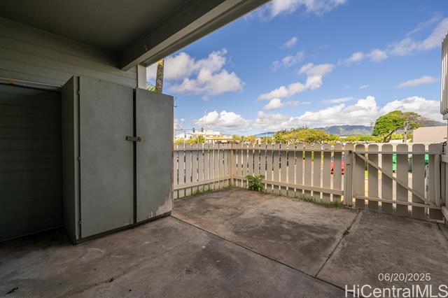 Building Photo - 94-1505-1505 Waipio Uka St