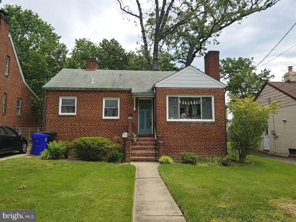 Foto principal - 1243 N Vermont St