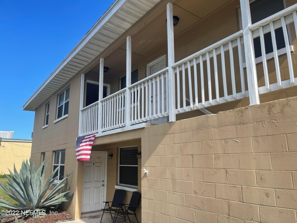 1511 4th St N Unit 4, Jacksonville Beach, FL 32250 Room for Rent in