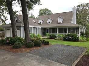 Building Photo - 7200 Airlie Pl