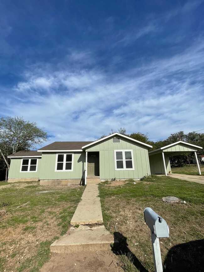 Foto del edificio - Amazing Remodel in West Lampasas