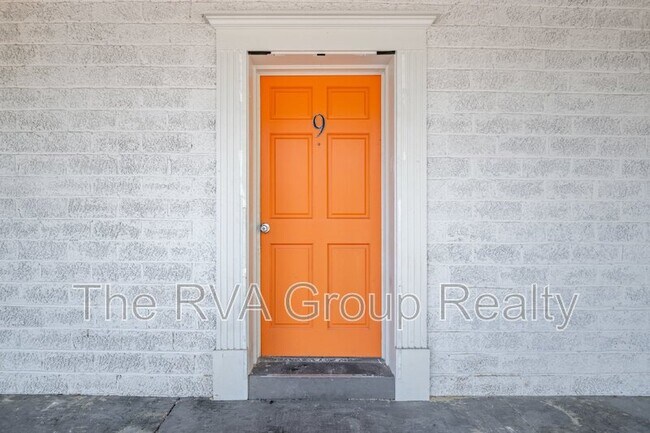 Building Photo - 3807 Woodlawn St