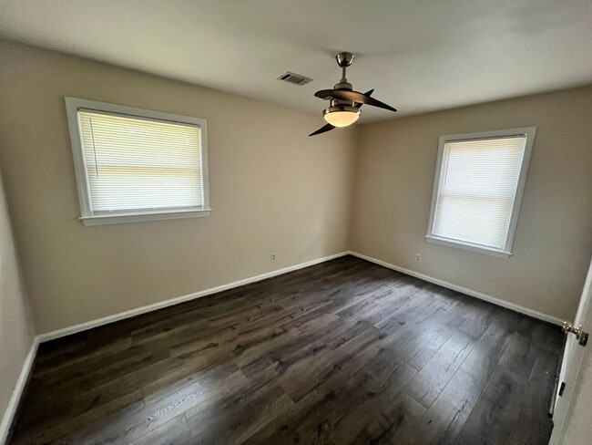 Building Photo - New On the Market!